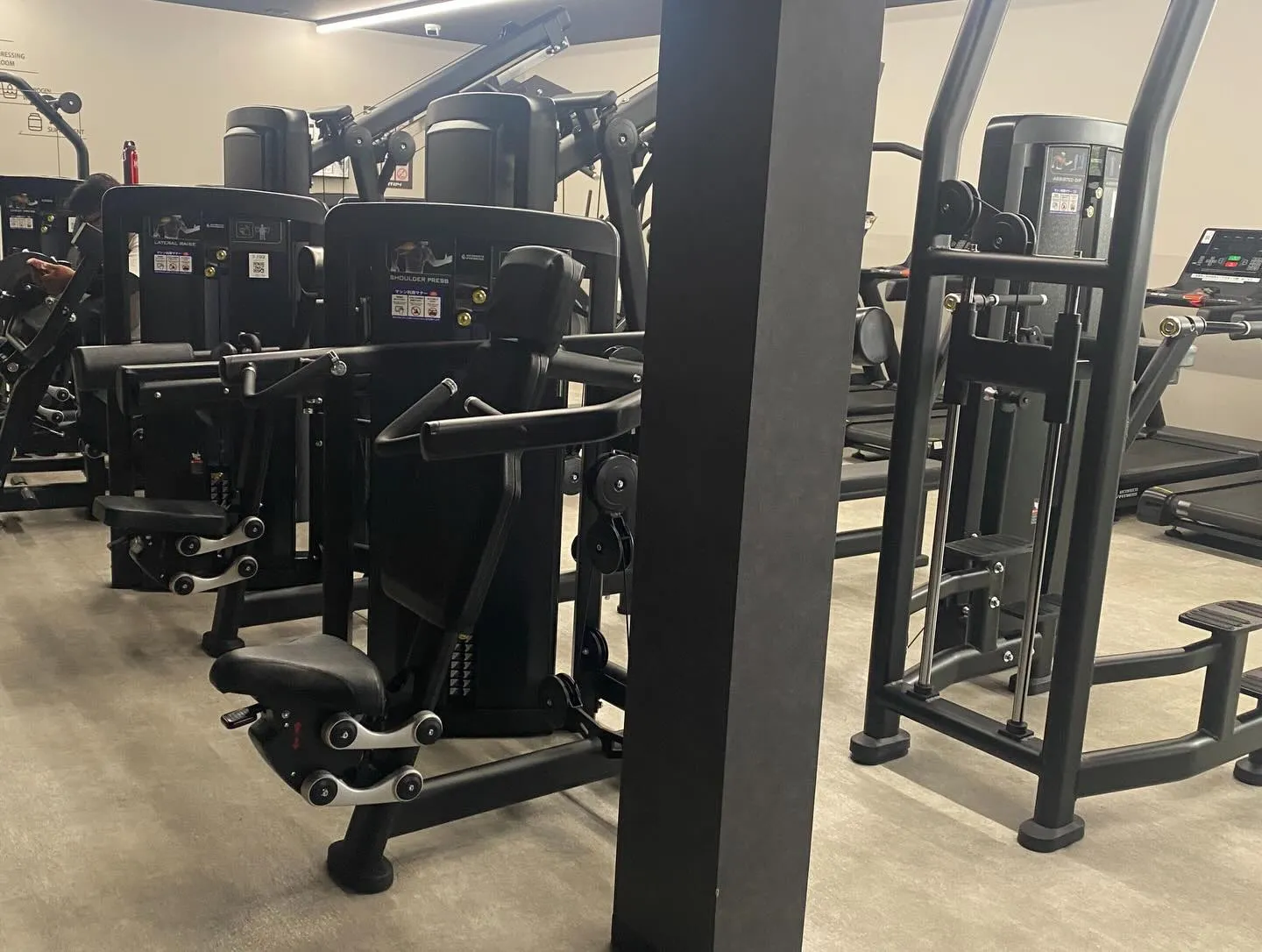 今日は愛知県春日井市にあるフィットネスジムで出張パーソナルト...